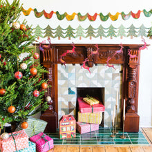 Load image into Gallery viewer, Reindeer Garland