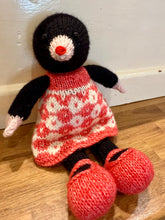 Load image into Gallery viewer, Knitted Creatures