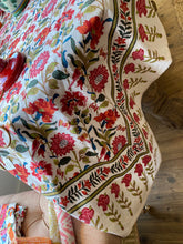 Load image into Gallery viewer, Hummingbird Tablecloth