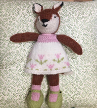 Load image into Gallery viewer, Knitted Creatures