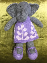 Load image into Gallery viewer, Knitted Creatures