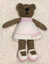 Load image into Gallery viewer, Knitted Creatures