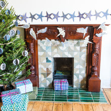 Load image into Gallery viewer, Star Concertina Garland