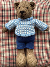 Load image into Gallery viewer, Knitted Creatures