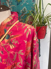 Load image into Gallery viewer, Cotton Kimono - Pink Exotic Bird