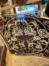 Load image into Gallery viewer, Eclipse by Felix Green
