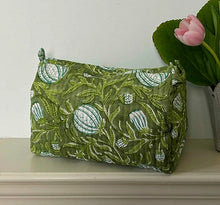 Load image into Gallery viewer, Quilted Make Up bag
