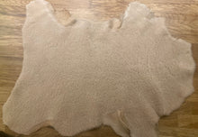 Load image into Gallery viewer, Sheepskin - shearling
