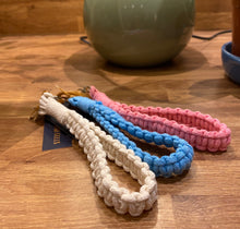 Load image into Gallery viewer, Macrame Wristlet Key Ring
