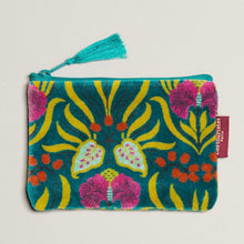 Load image into Gallery viewer, Velvet purse - Muguet Green
