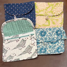 Load image into Gallery viewer, Block print purse
