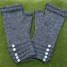 Load image into Gallery viewer, Fine Knit Wrist-warmers / Fingerless Gloves
