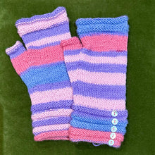 Load image into Gallery viewer, Fine Knit Wrist-warmers / Fingerless Gloves
