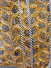 Load image into Gallery viewer, Quilted Tote - Mustard / Blue Tulips
