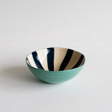 Load image into Gallery viewer, Musango Nourish Bowl - Tundra
