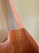 Load image into Gallery viewer, Quilted Long-handled Tote - Orange/White Flowers
