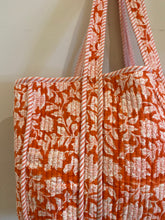 Load image into Gallery viewer, Quilted Long-handled Tote - Orange/White Flowers
