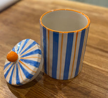 Load image into Gallery viewer, Lidded pot
