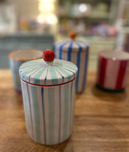 Load image into Gallery viewer, Lidded pot
