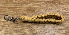 Load image into Gallery viewer, Macrame Wristlet Key Ring
